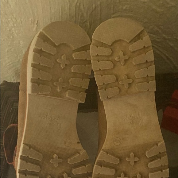 Crown Vintage Boots - Picture 6 of 6